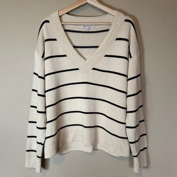 Reformation Sienna Oversized Cream Black Striped V Neck Sweater Size Medium - Picture 2 of 6
